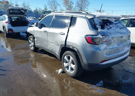 2021 Jeep Compass Latitude 4X4 z USA, uszkodzony, nr VIN 3C4NJDBB4MT548018